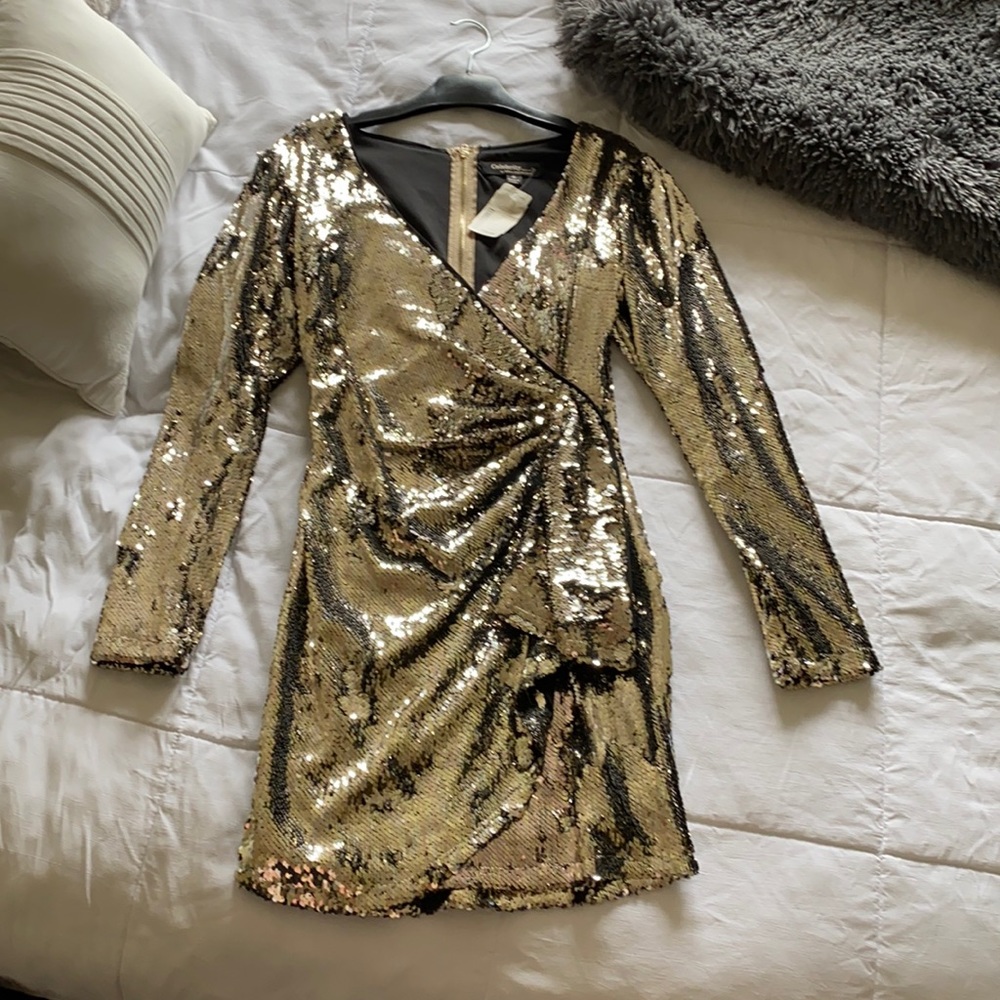LOVE CULTURE Gold sequin dress! NWT ✨✨✨